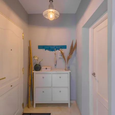 Beachfront 3br With Direct Access East 別荘 マルベーリャ