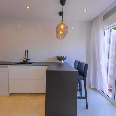 Holiday home Beautiful Frontline Townhouse *