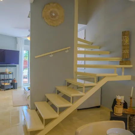 Beautiful Frontline Townhouse Marbella
