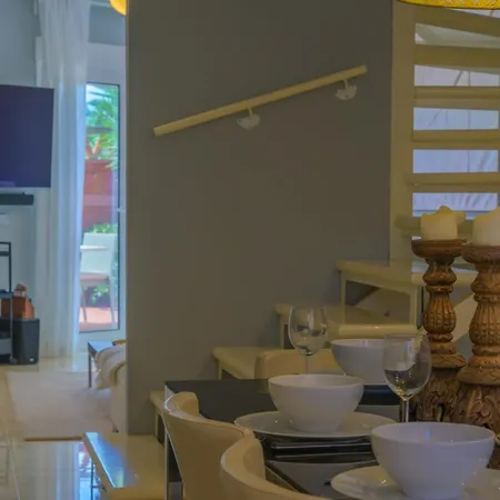 Beautiful Frontline Townhouse Holiday home