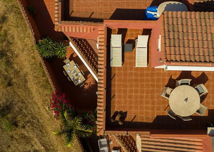 Beautiful Frontline Townhouse * Marbella